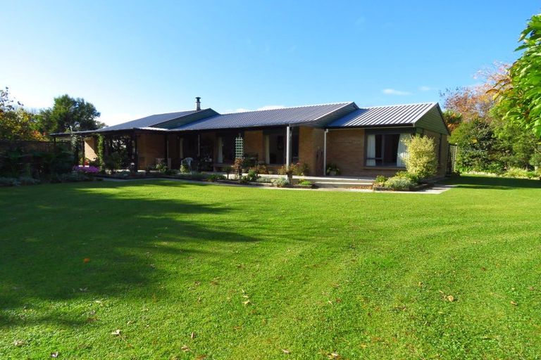 Photo of property in 19 Kew Road, Westport, 7825