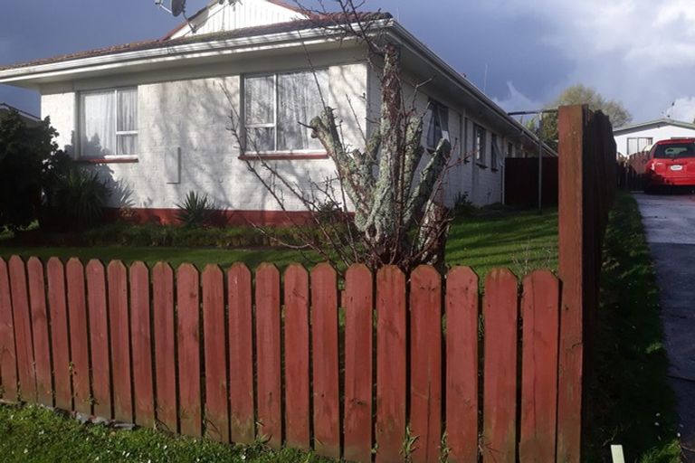 Photo of property in 39a Sikkim Crescent, Clover Park, Auckland, 2019