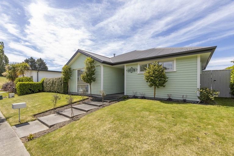 Photo of property in 12 Kawakawa Street, Pegasus, 7612