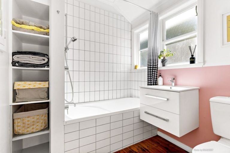 Photo of property in 65 Sidlaw Street, Strathmore Park, Wellington, 6022