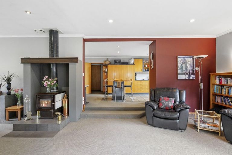 Photo of property in 30 Sawyers Arms Road, Northcote, Christchurch, 8052