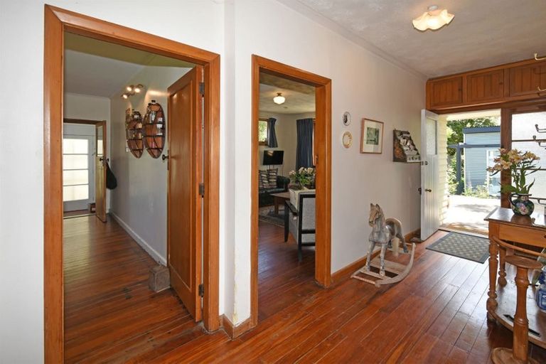 Photo of property in 52 Olliviers Road, Phillipstown, Christchurch, 8011