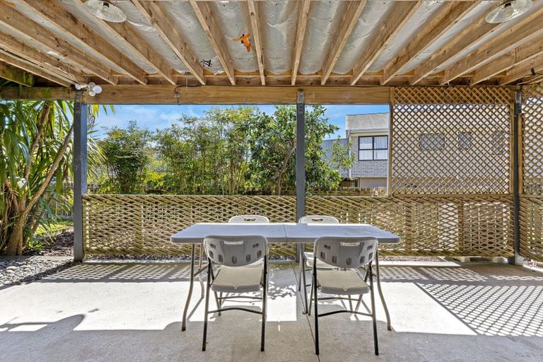 Photo of property in 9 Kauri Crescent, Snells Beach, 0920