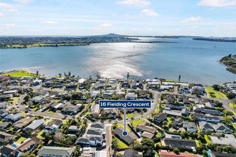 Photo of property in 16 Fielding Crescent, Farm Cove, Auckland, 2012