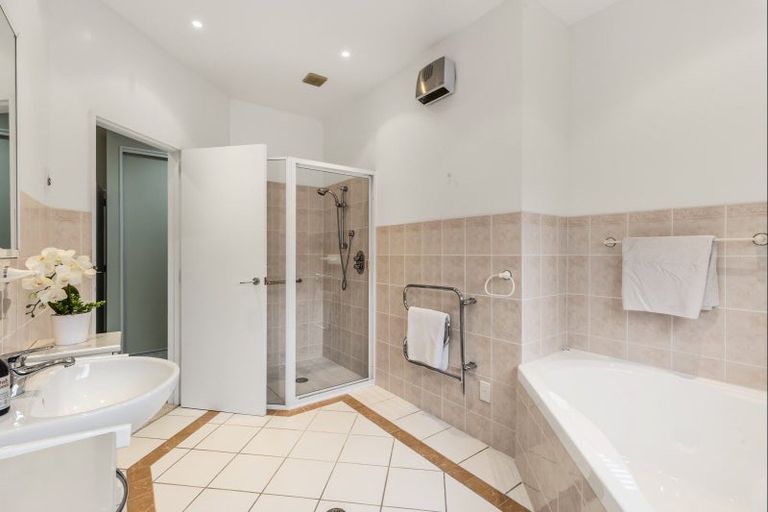 Photo of property in 3/27 Shelbourne Street, Nelson, 7010