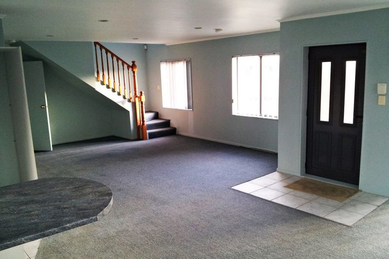 Photo of property in 30 Wyllie Road, Papatoetoe, Auckland, 2025