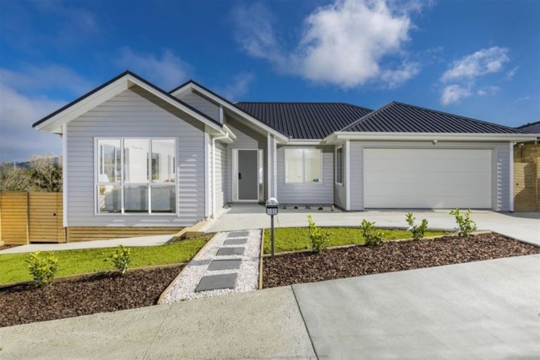 Photo of property in 28 Jeroboam Loop, Kumeu, 0810