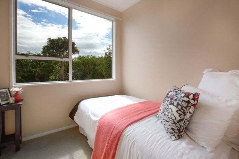 Photo of property in 19 Mercury Way, Whitby, Porirua, 5024