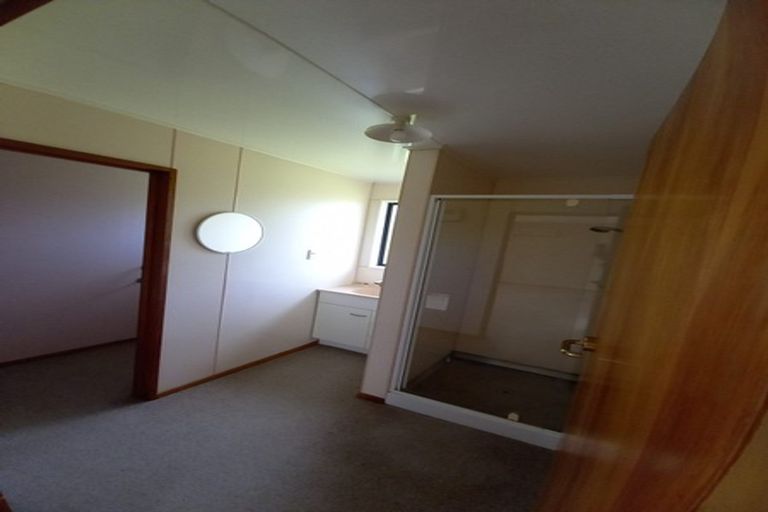 Photo of property in 66 Clifden Highway, Tuatapere, 9691