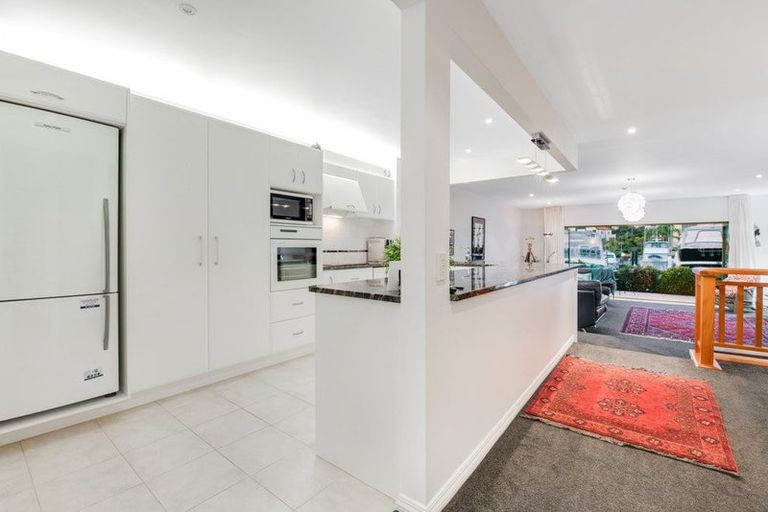Photo of property in 118 Harbour Village Drive, Gulf Harbour, Whangaparaoa, 0930