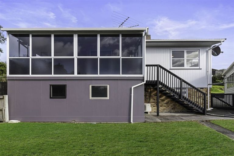 Photo of property in 1/38 Weldene Avenue, Glenfield, Auckland, 0629