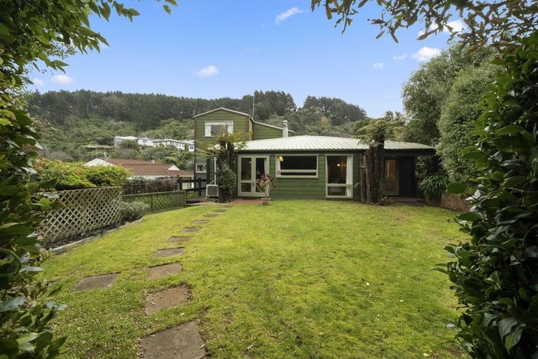Photo of property in 10 Turriff Crescent, Tawa, Wellington, 5028