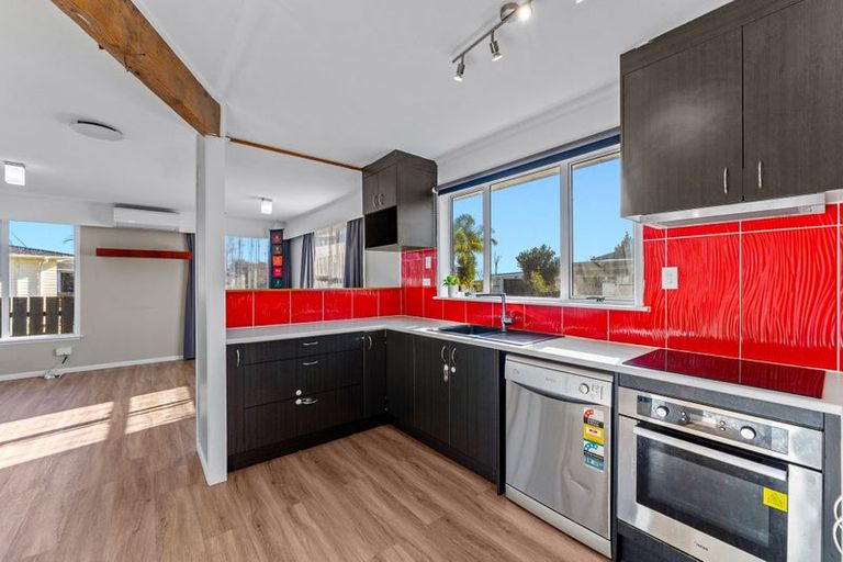 Photo of property in 53b Springs Road, Parakai, 0830