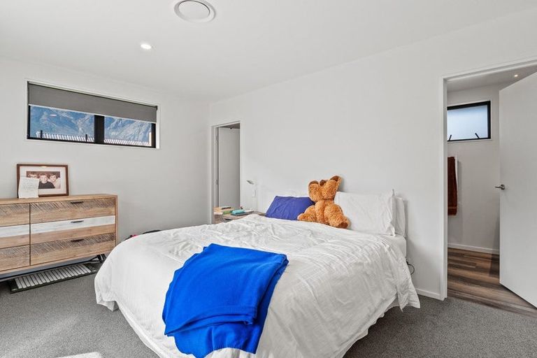 Photo of property in 3 Bale Road, Jacks Point, 9371