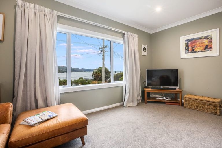 Photo of property in 15 Howard Road, Point Howard, Lower Hutt, 5013