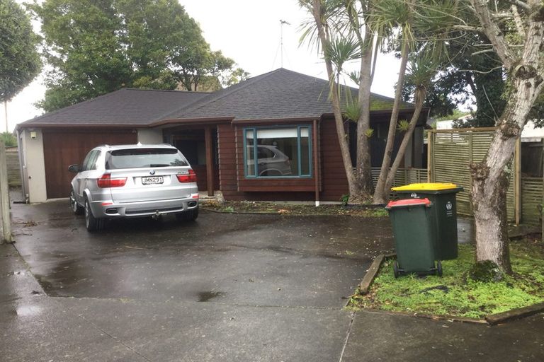 Photo of property in 49a Pakuranga Road, Pakuranga, Auckland, 2010