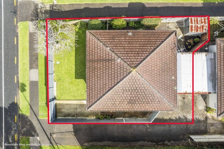 Photo of property in 1/103 Pigeon Mountain Road, Half Moon Bay, Auckland, 2012