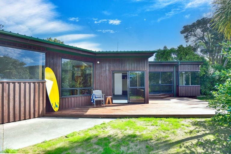 Photo of property in 6 Quentin Place, Mahia, Nuhaka, 4198