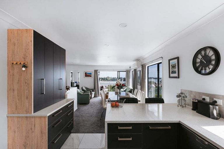 Photo of property in 36 Downing Place, Welcome Bay, Tauranga, 3112