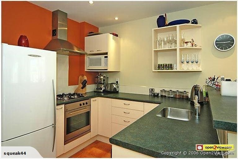 Photo of property in 17 Kopiko Way, Brooklyn, Wellington, 6021