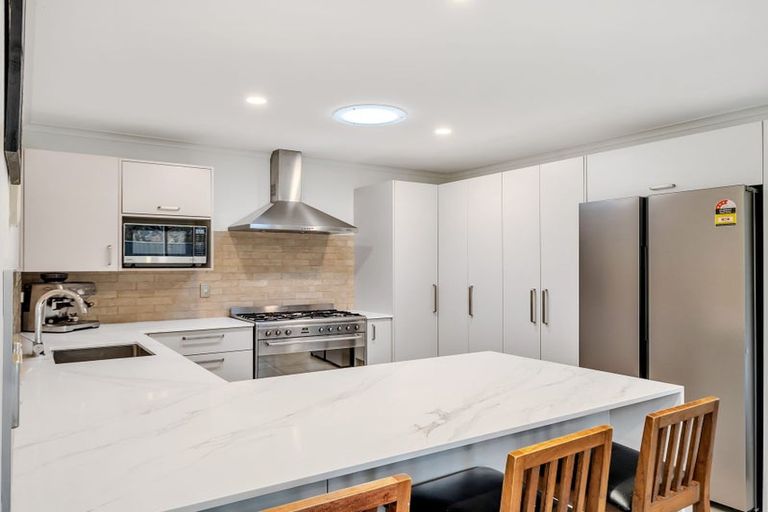 Photo of property in 36 Sovereign Gardens, Halswell, Christchurch, 8025