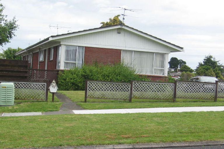 Photo of property in 40 Rotoiti Avenue, Pakuranga Heights, Auckland, 2010