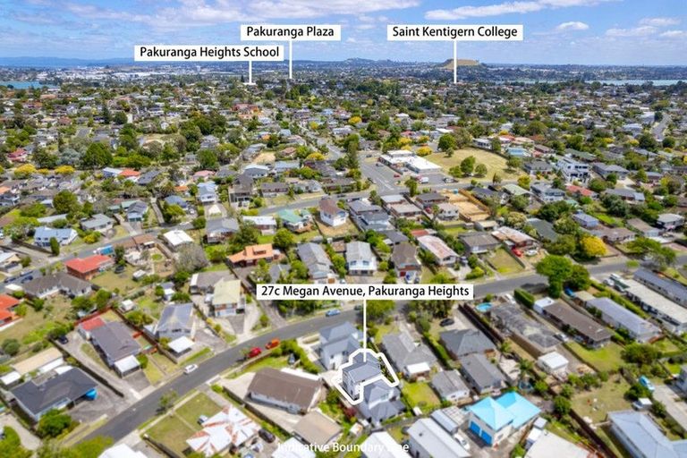 Photo of property in 27c Megan Avenue, Pakuranga Heights, Auckland, 2010
