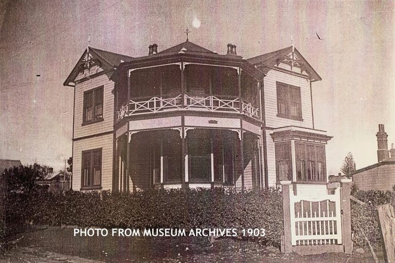 Photo of property in 12 Weymouth Street, New Plymouth, 4310