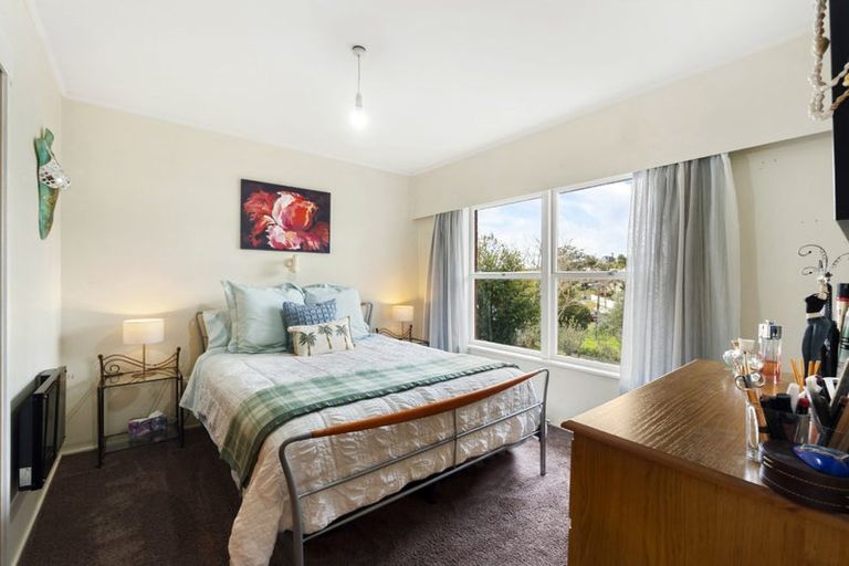 Photo of property in 1/27 Sandown Road, Rothesay Bay, Auckland, 0630