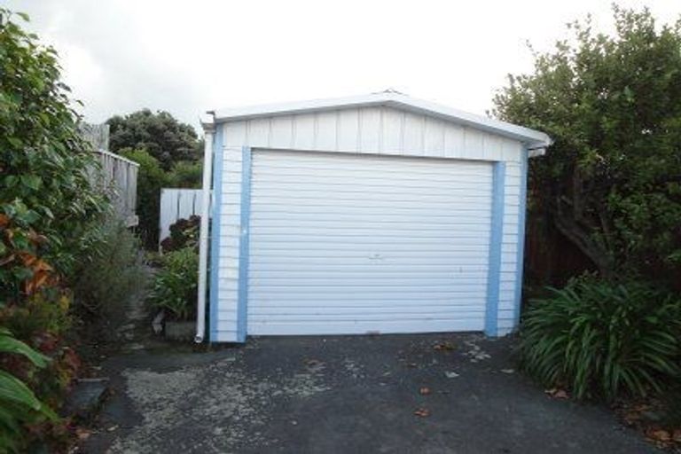 Photo of property in 15 Golf Road, Paraparaumu Beach, Paraparaumu, 5032
