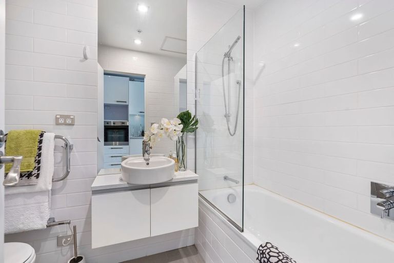 Photo of property in Precinct Apartments, 2102/6 Lorne Street, Auckland Central, Auckland, 1010