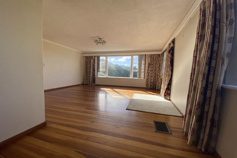 Photo of property in 29 Hollies Crescent, Johnsonville, Wellington, 6037