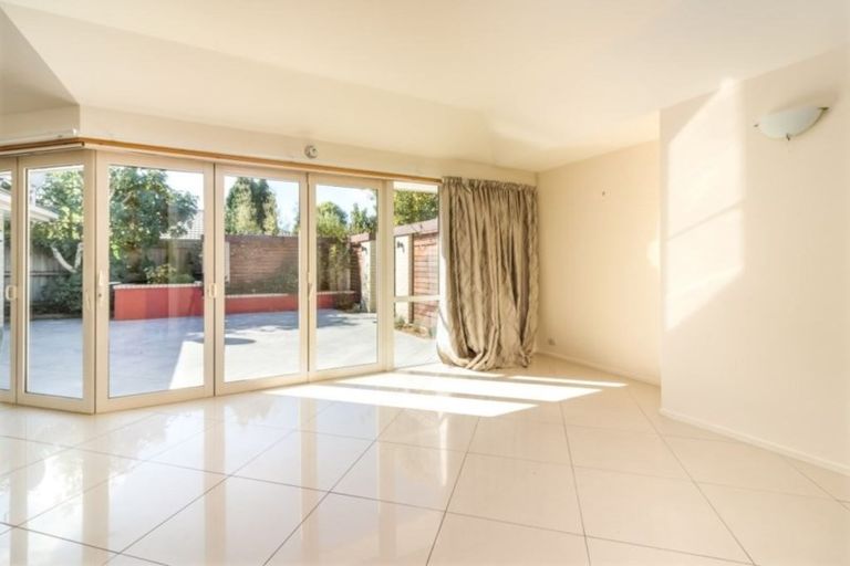 Photo of property in 20 Amoka Crescent, Parklands, Christchurch, 8083