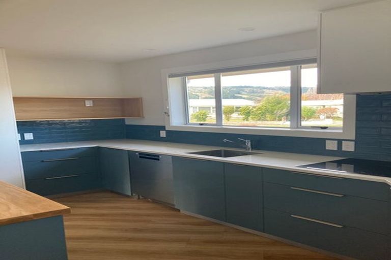 Photo of property in 6 Pahau Place, Cracroft, Christchurch, 8025