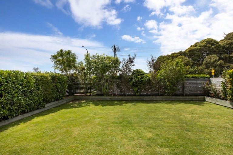 Photo of property in 2 Riverbend Road, Onekawa, Napier, 4110