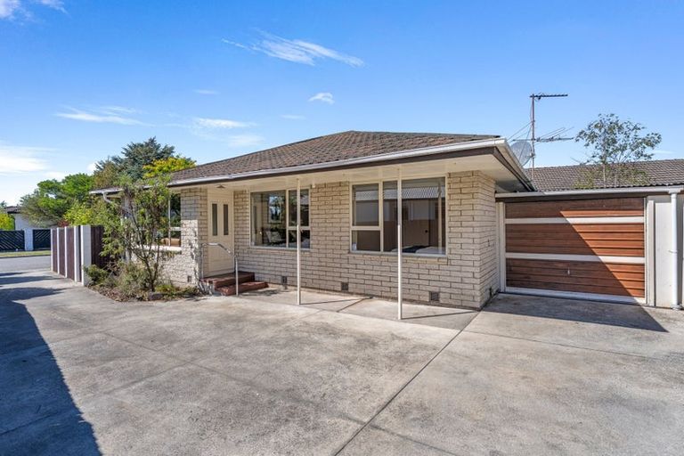 Photo of property in 1/29 Heathglen Avenue, Parklands, Christchurch, 8083