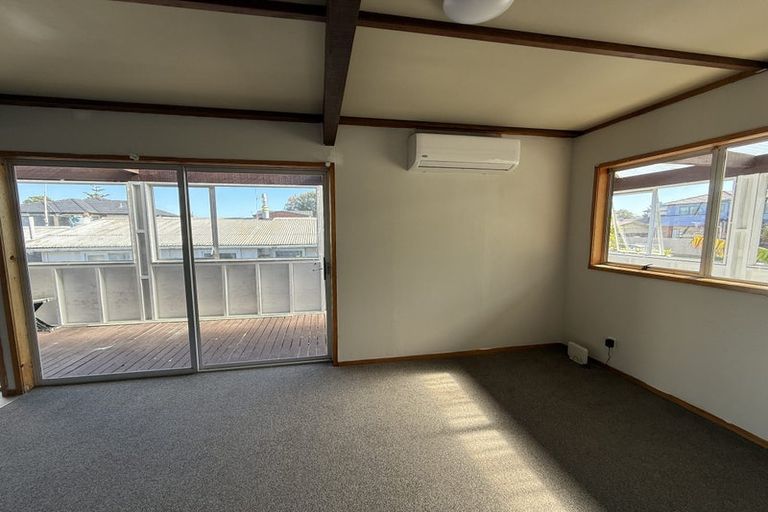Photo of property in 7 Greers Road, Weymouth, Auckland, 2103