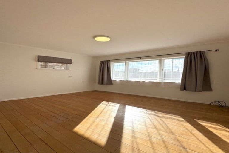 Photo of property in 10 Russell Avenue, Pukekohe, 2120