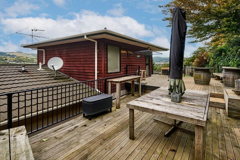 Photo of property in 12 Cullen Place, Tawa, Wellington, 5028