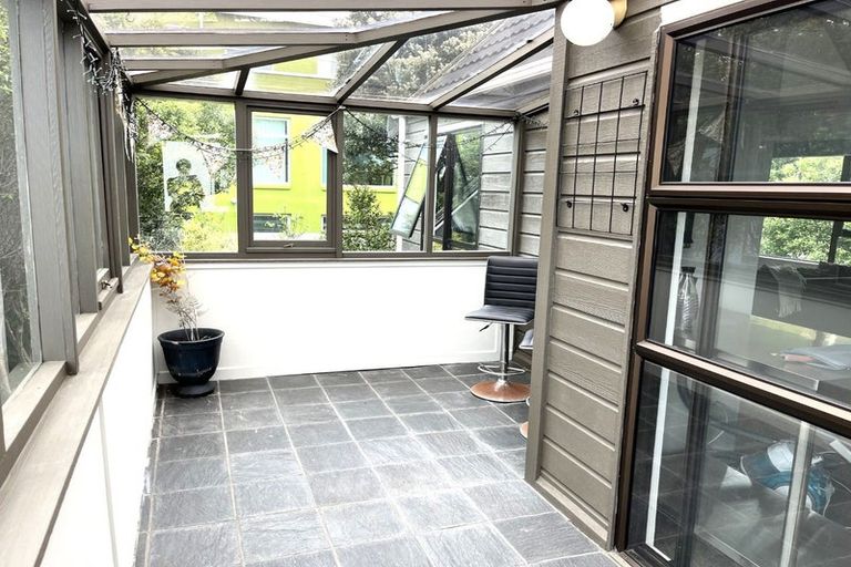 Photo of property in 2/64 Kaikoura Street, Maupuia, Wellington, 6022