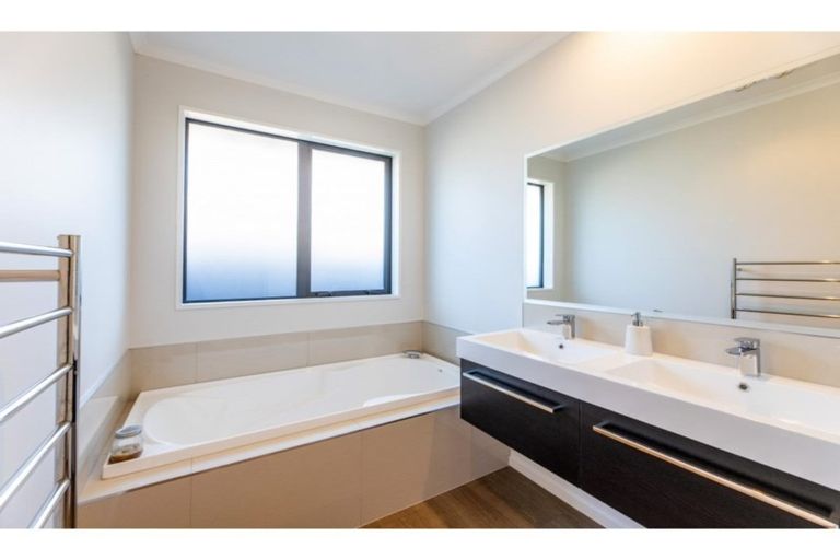 Photo of property in 105 Metehau Street, Marshland, Christchurch, 8083