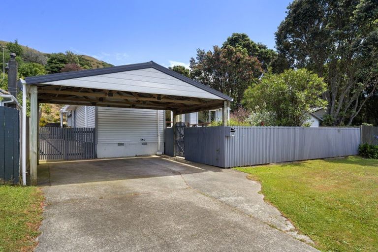 Photo of property in 80 Rawhiti Road, Pukerua Bay, 5026