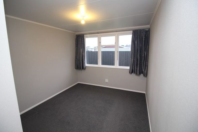 Photo of property in 19 Fergusson Street, Marton, 4710