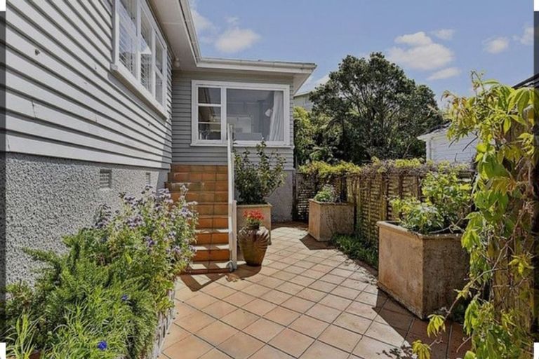 Photo of property in 34 Richmond Avenue, Karori, Wellington, 6012