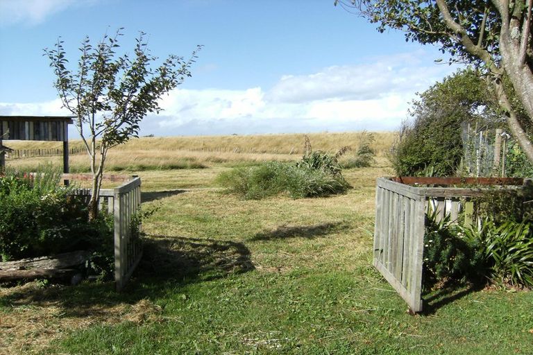 Photo of property in 41 Nuku Street, Tangimoana, 4822