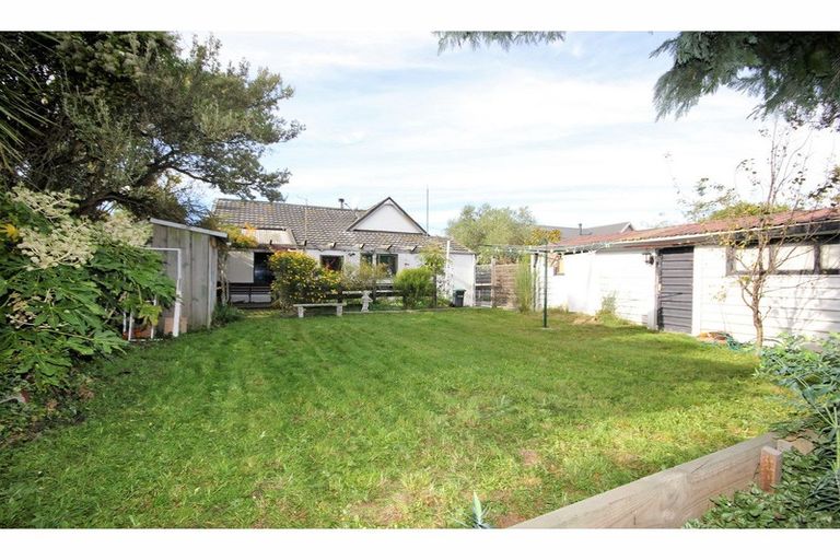 Photo of property in 205 Simeon Street, Spreydon, Christchurch, 8024