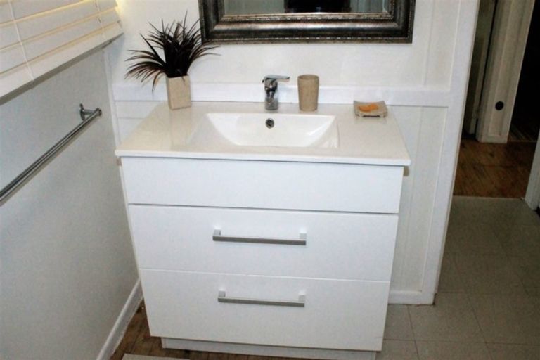 Photo of property in 60 Carey Road, Port Charles, Coromandel, 3584