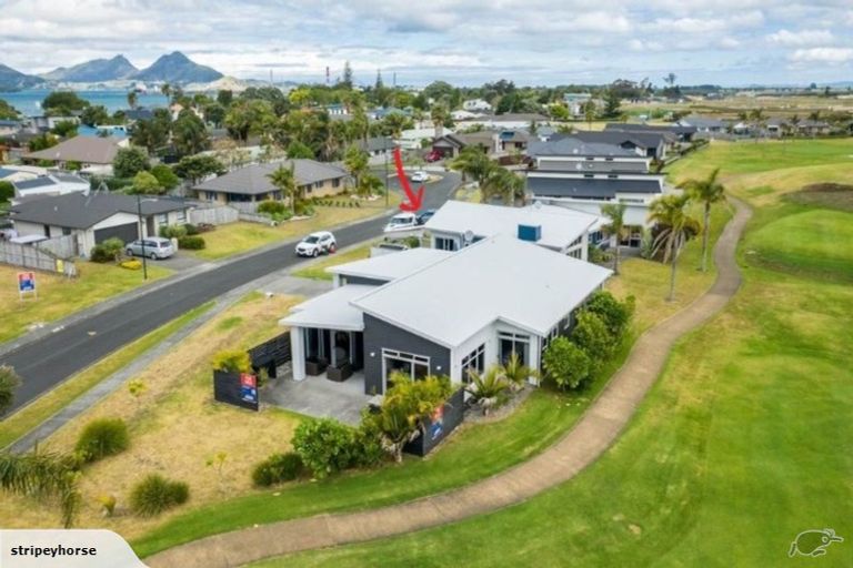 Photo of property in 12 Hoihere Drive, One Tree Point, 0118