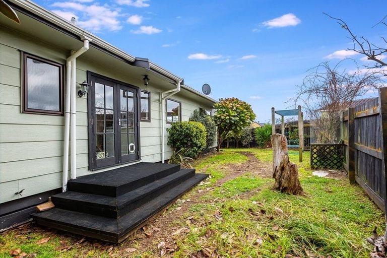 Photo of property in 14 Pukeko Street, Paraparaumu, 5032