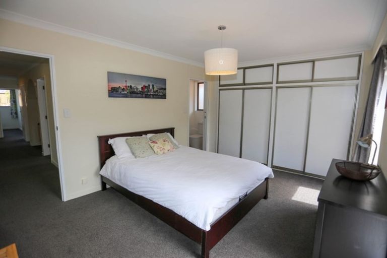 Photo of property in 6 Holmcroft Court, Cracroft, Christchurch, 8022